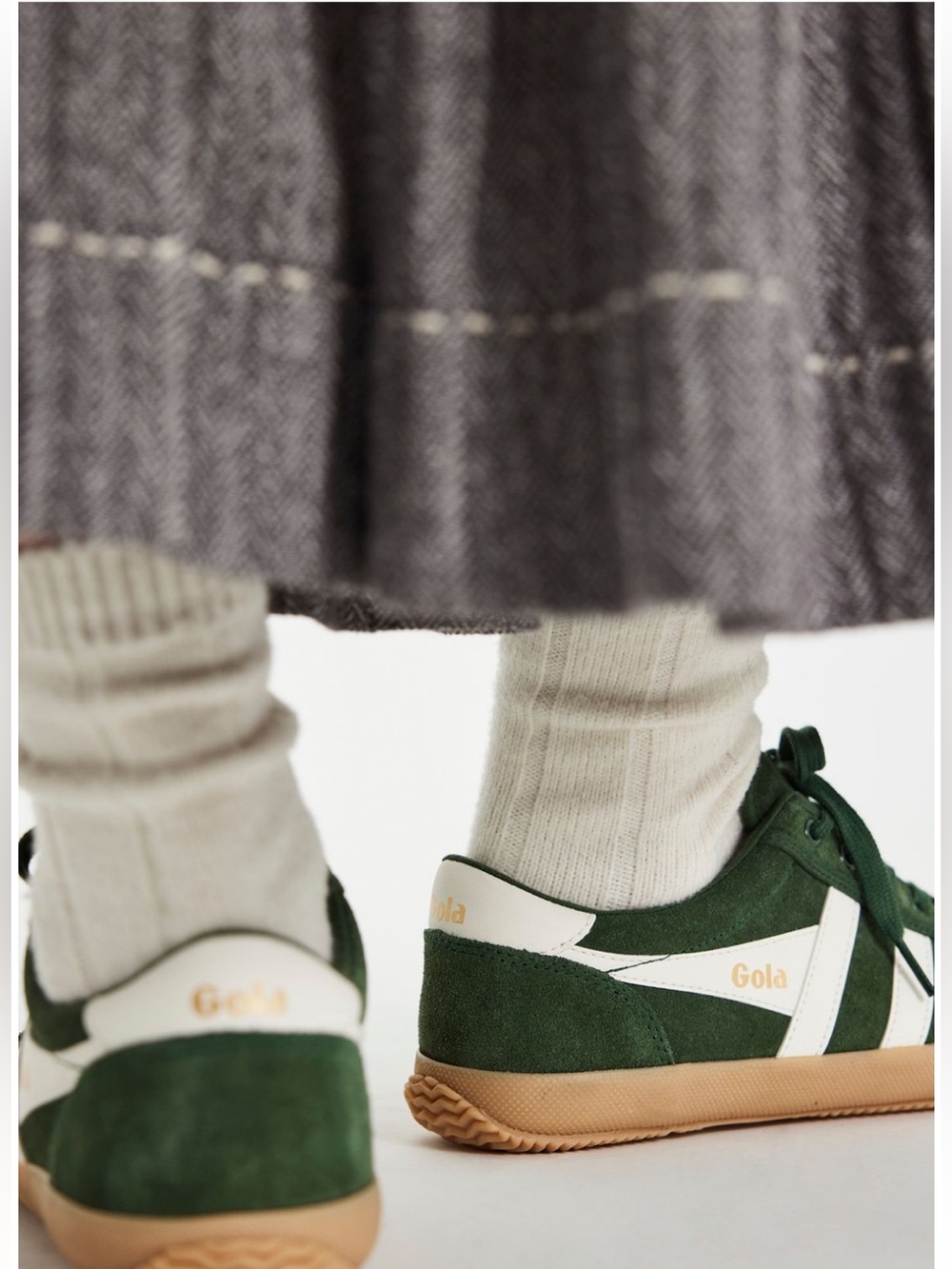 GOLA Badminton Suede Sneakers in Dark Green- Size 8- New In Box - Picture 2 of 9